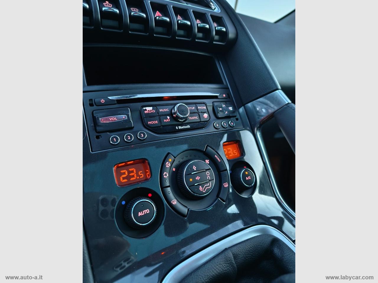 PEUGEOT 3008 1.6 HDi 115 CV Allure