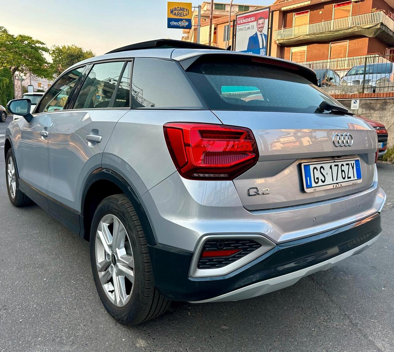 Audi Q2 30 TFSI Business Advanced