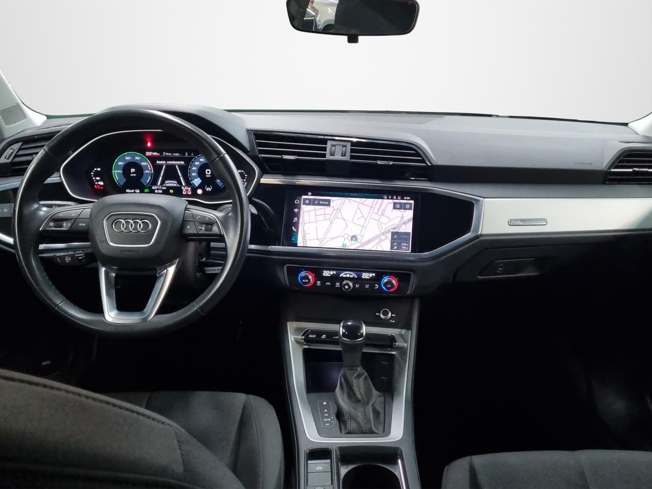 Audi Q3 SPORTBACK 45 TFSI e S tronic Business Plus