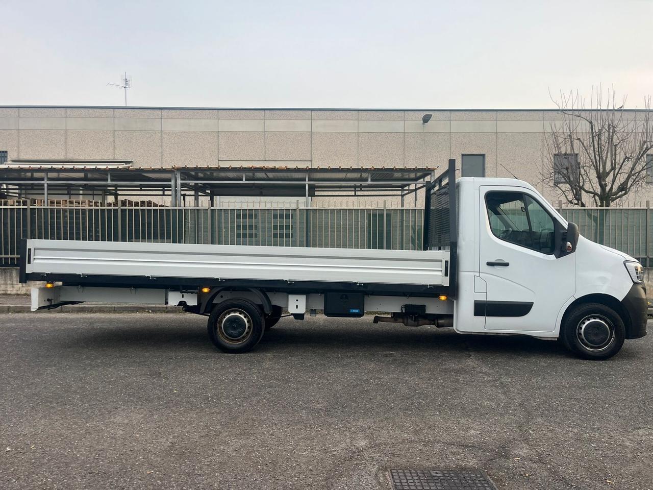 Renault Master T35 2.3 dCi 165 extralungooo