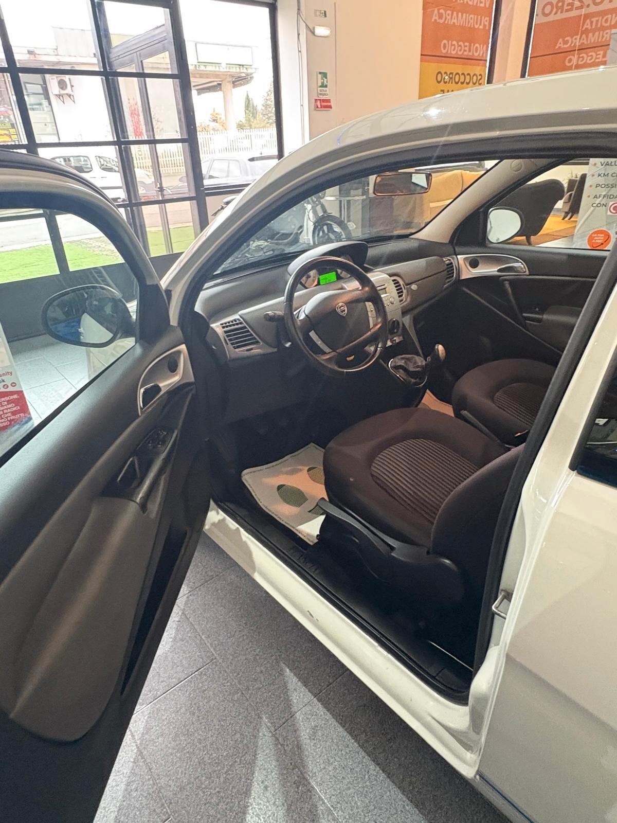 Lancia Ypsilon 1.2 69 CV Elle