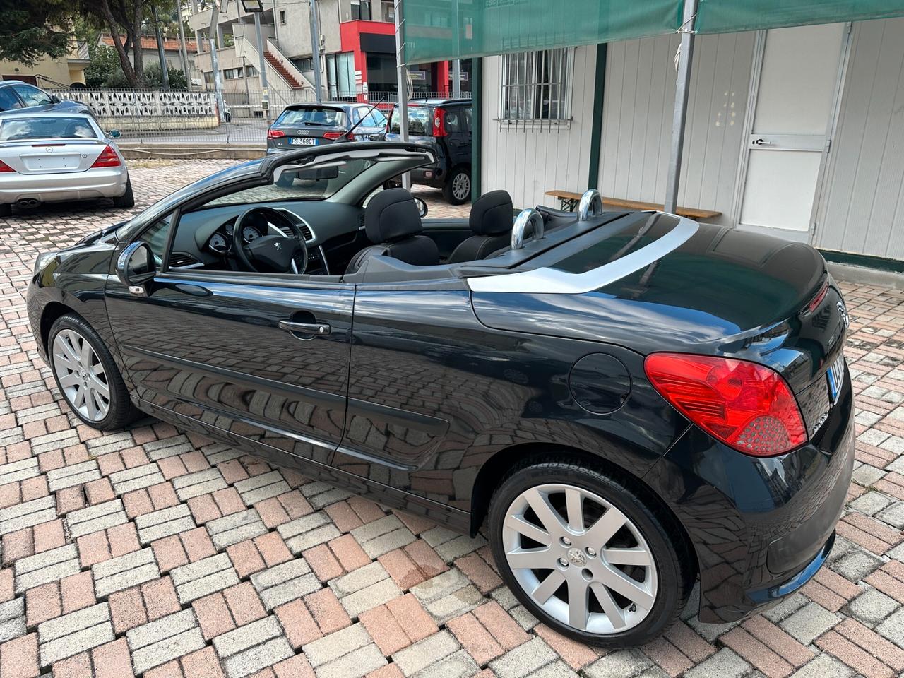 Peugeot 207 1.6 VTi 120CV CC Féline