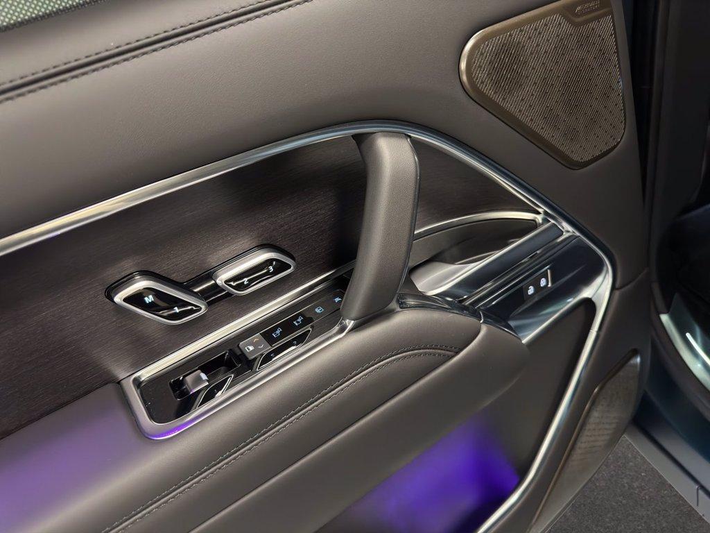 LAND ROVER Range Rover 5serie LAND ROVER 4.4 V8 Autobiography del 2025