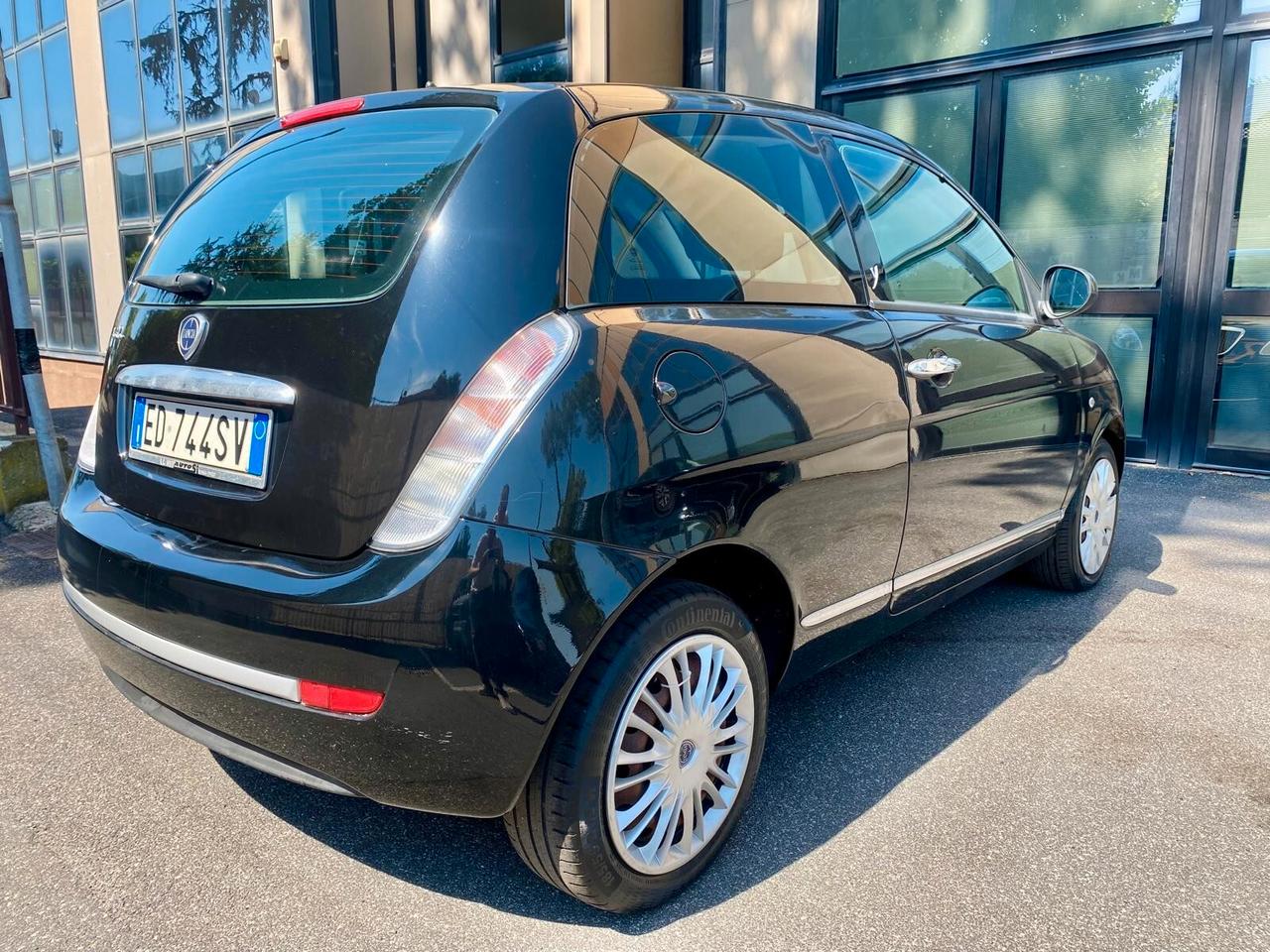 Lancia Ypsilon 1.3 MJT 75 CV Platinum GARANZIA