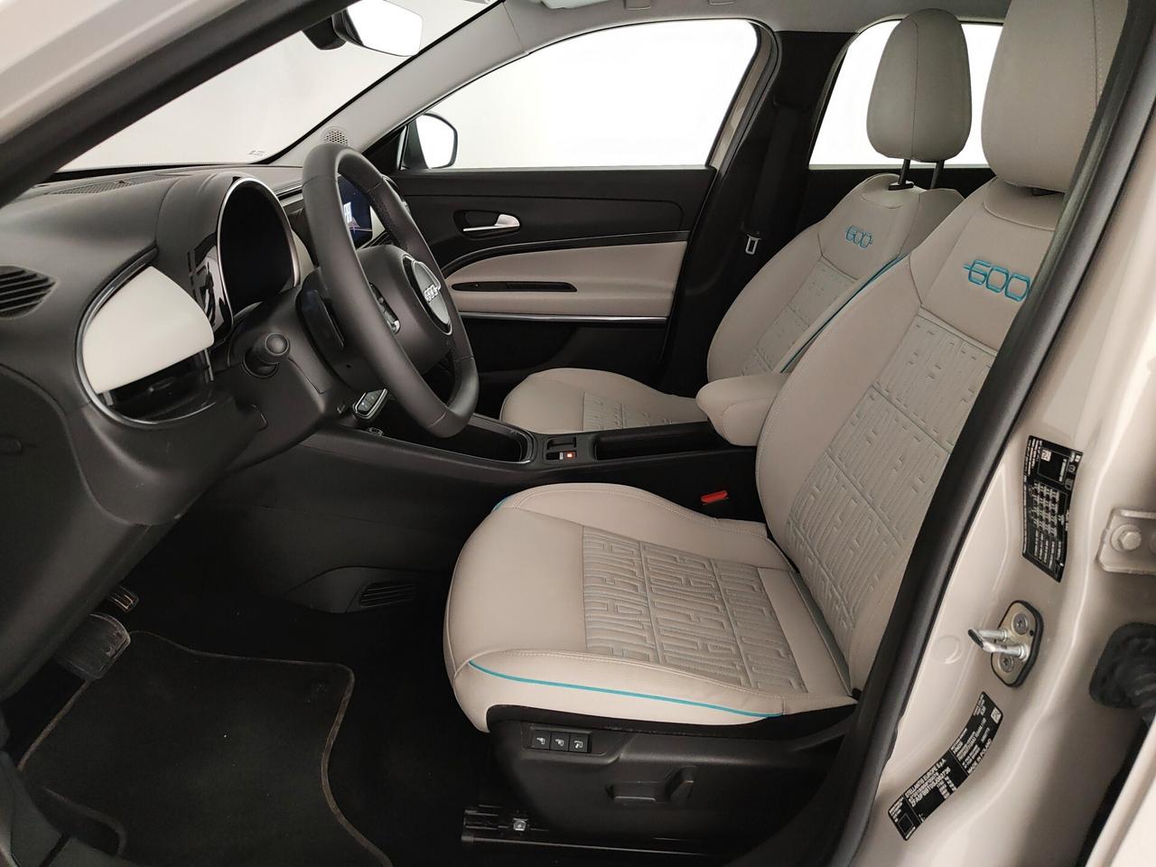 Fiat 600 Hybrid 110 CV DCT MHEV La Prima