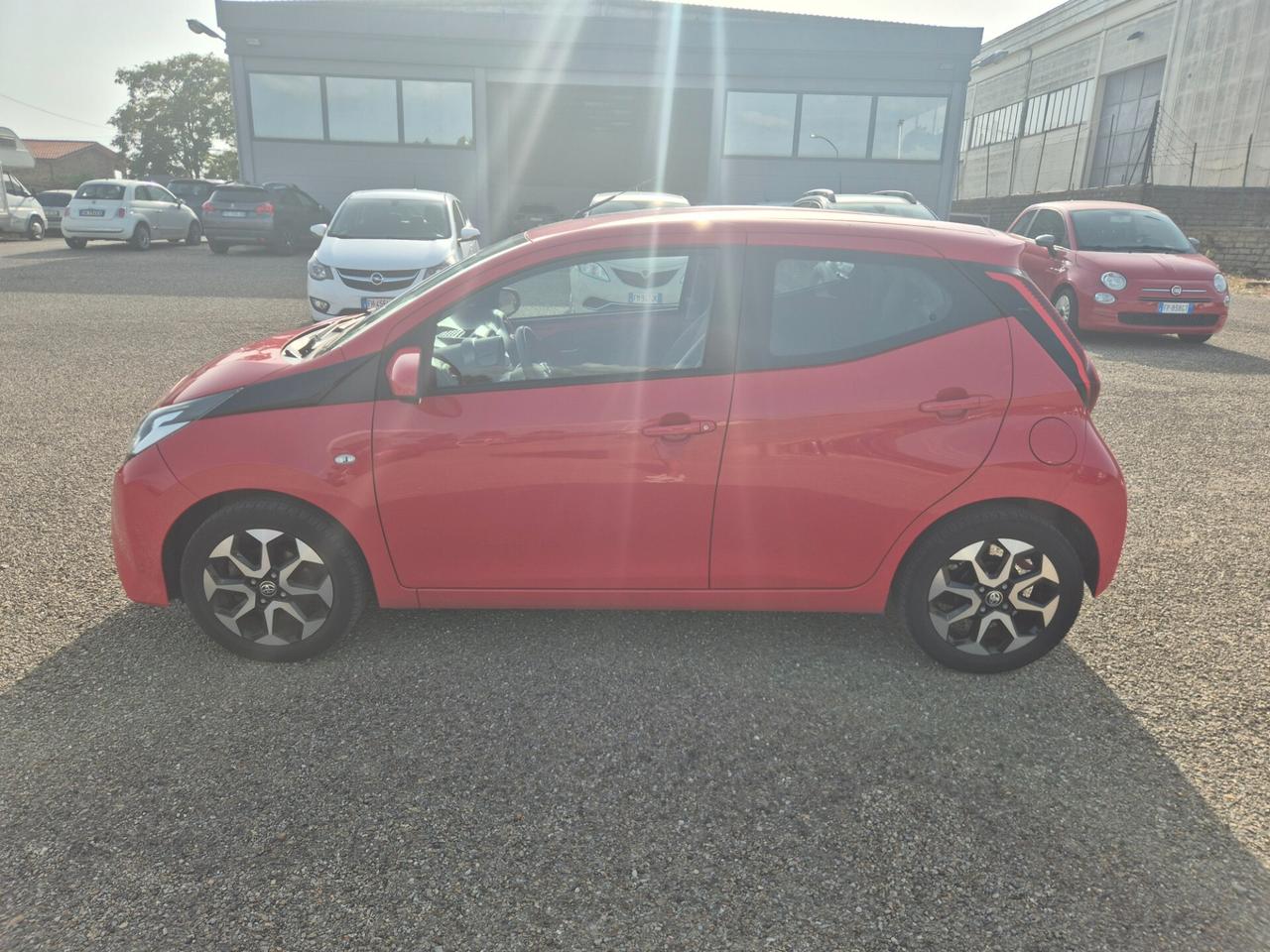 Toyota Aygo Connect 1.0 VVT-i 72 CV 5 porte x-play