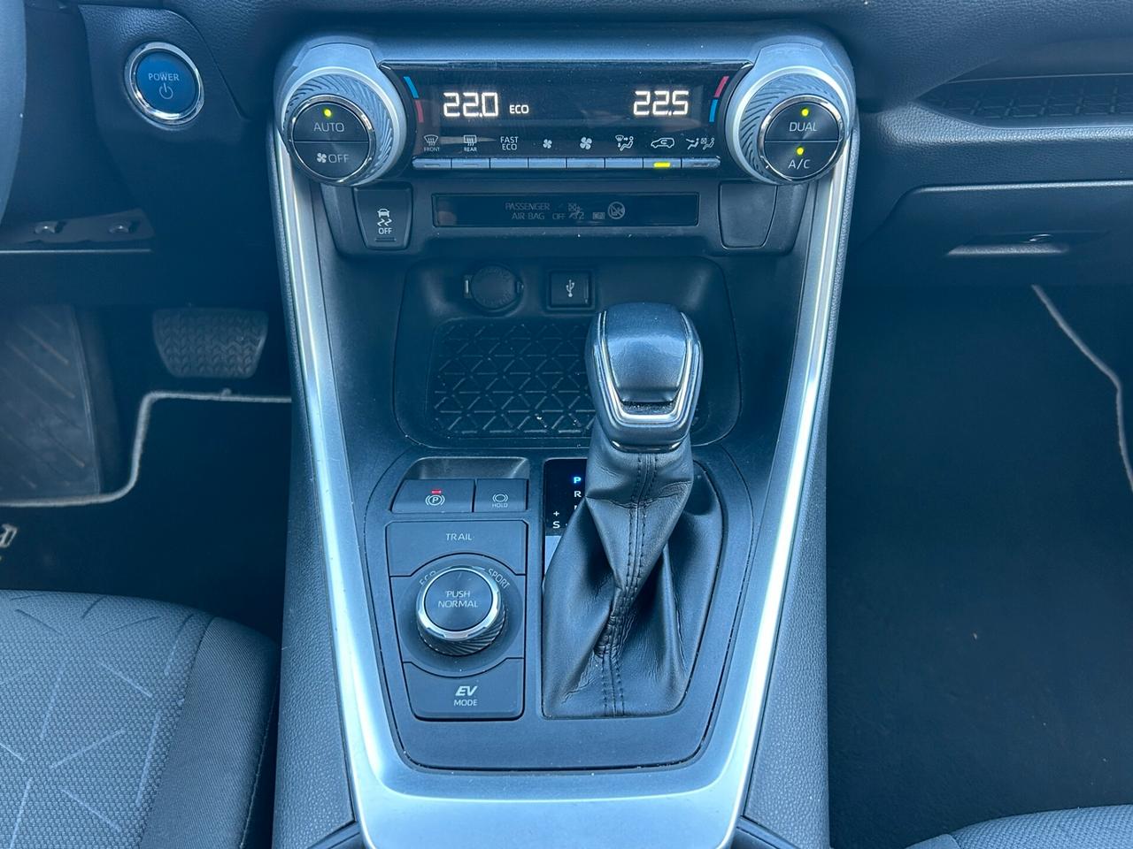 Toyota RAV4 2.5 vvt-ie h Active awd 222cv e-cvt