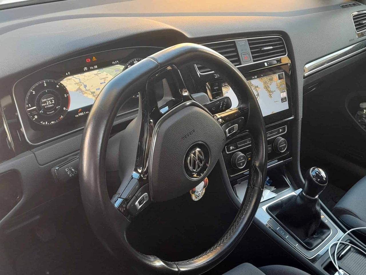 Volkswagen Golf Variant 1.6 TDI 115CV Executive (Finanziabile)