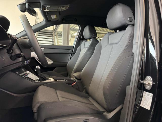 AUDI Q3 35 TDI S tronic Business Advanced