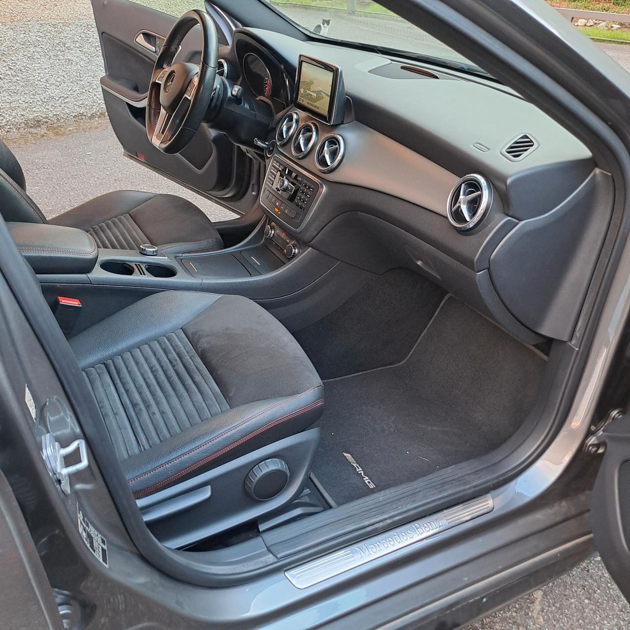 Mercedes GLA UNICO PROPRIETARIO - Full Optional