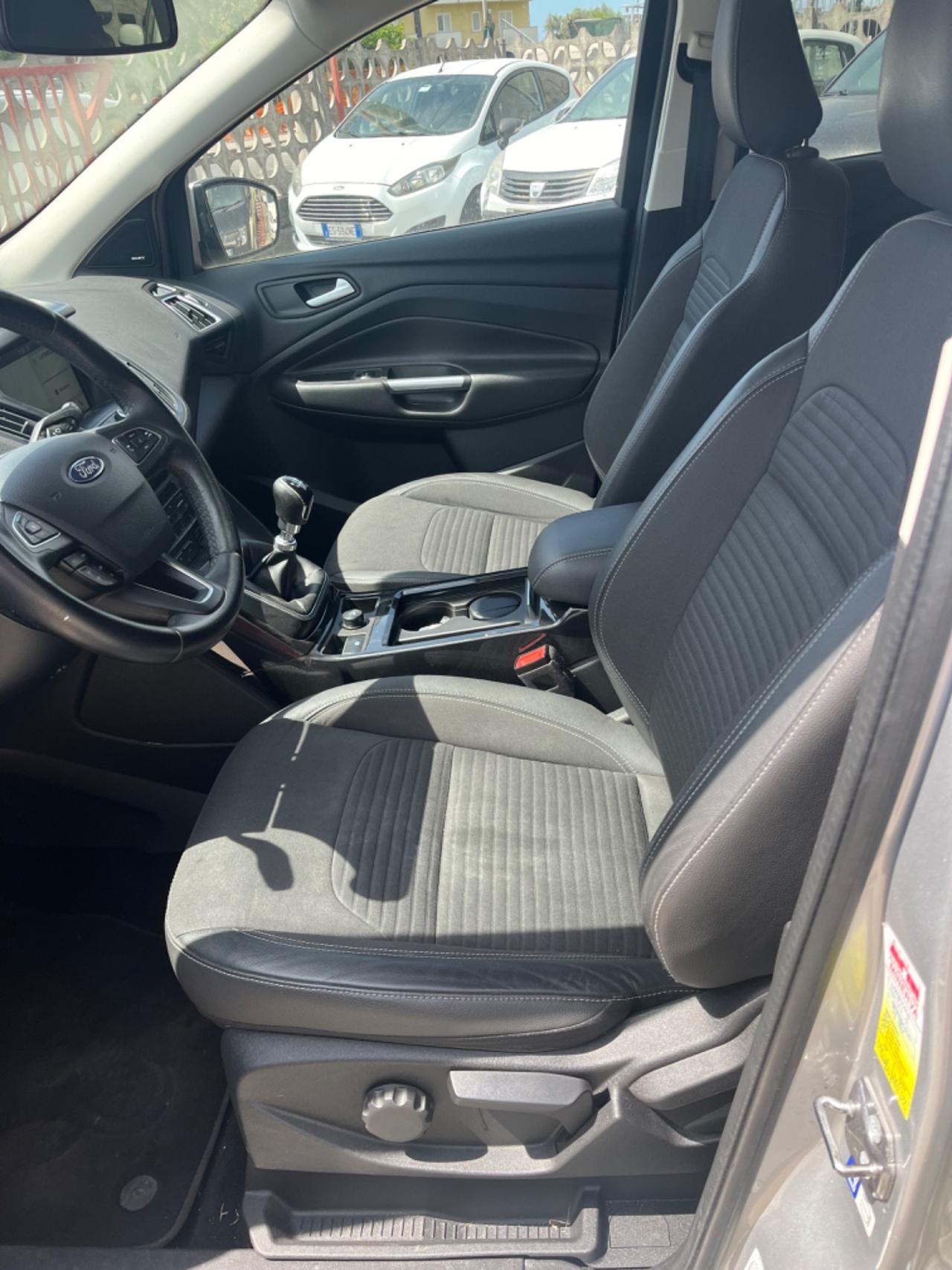 Ford Kuga 1.5 TDCI 120 CV S&S 2WD Titanium