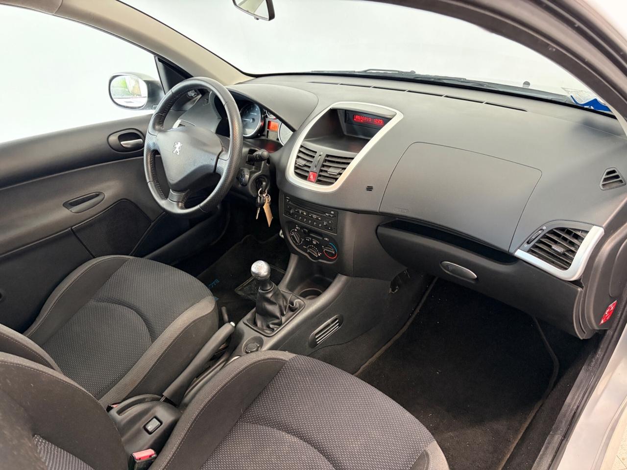 Peugeot 206 Plus 1.1 60CV 3p. km 68.000 Nuova !