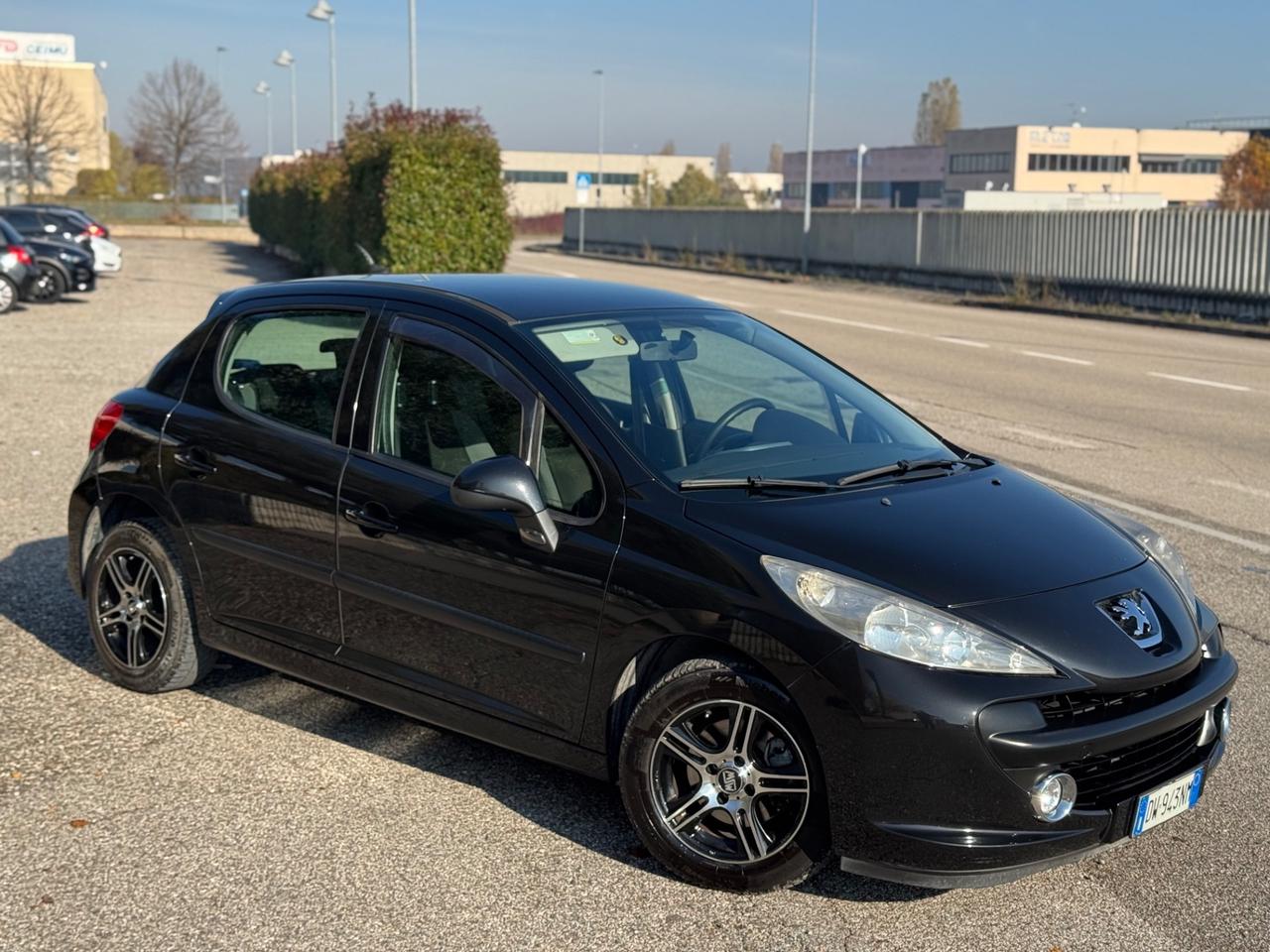 Peugeot 207 1.4 VTi 95CV 5p. XS
