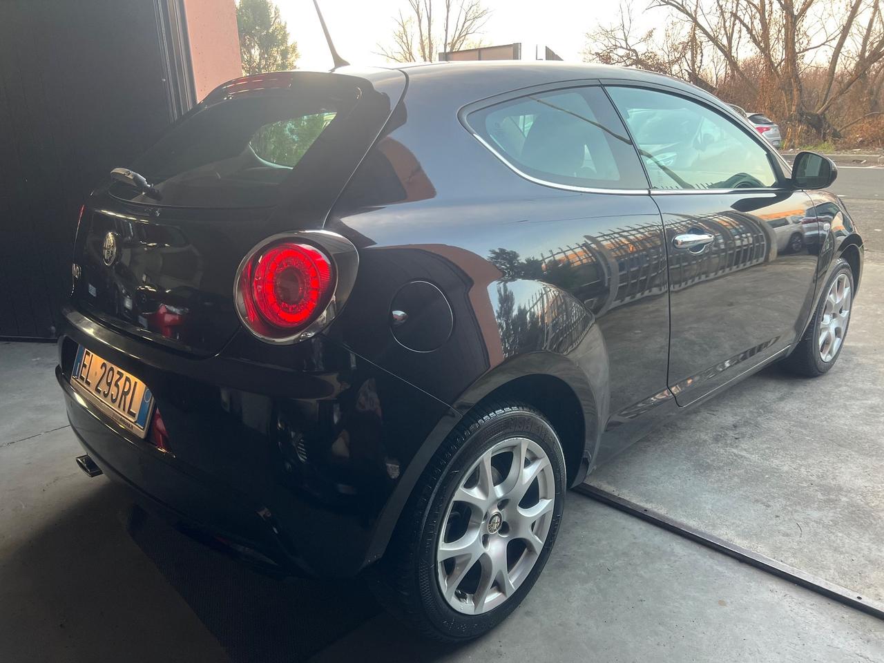 Alfa Romeo MiTo 1.4 105 CV M.air S&S Distinctive Sport Pack