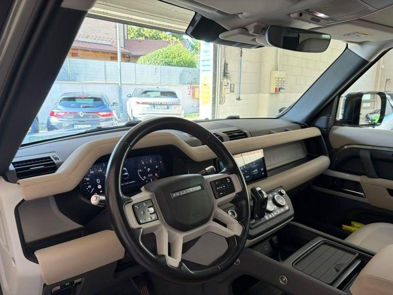 Land Rover Defender 3.0 D6 200 90 HSE AWD auto.