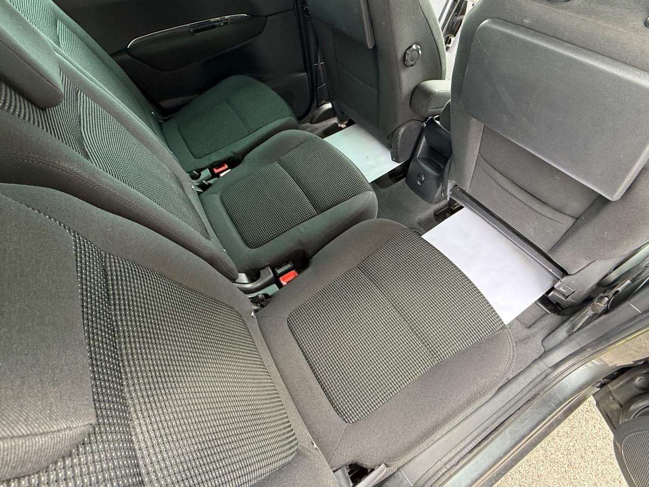 Peugeot 5008 1.6 HDI Active