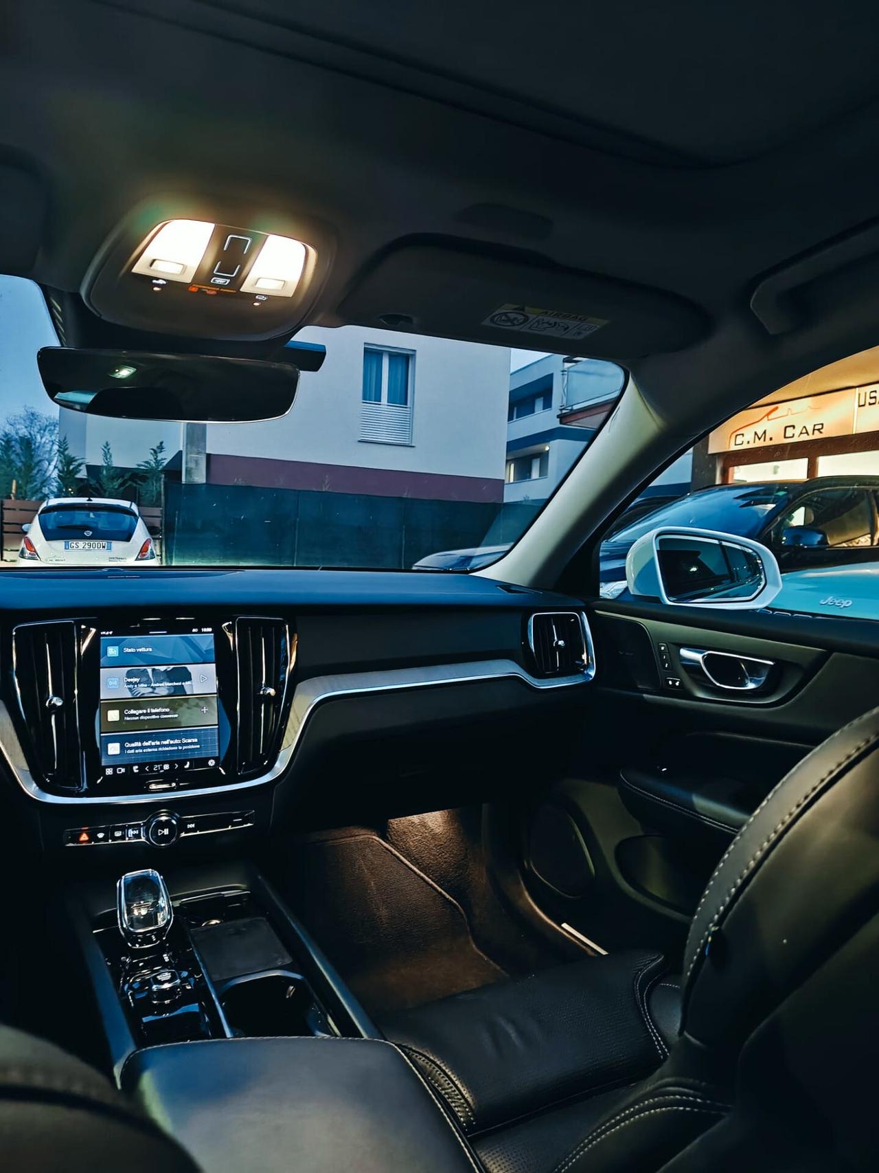 Volvo V60 Cross Country B4 (d) AWD automatico Plus