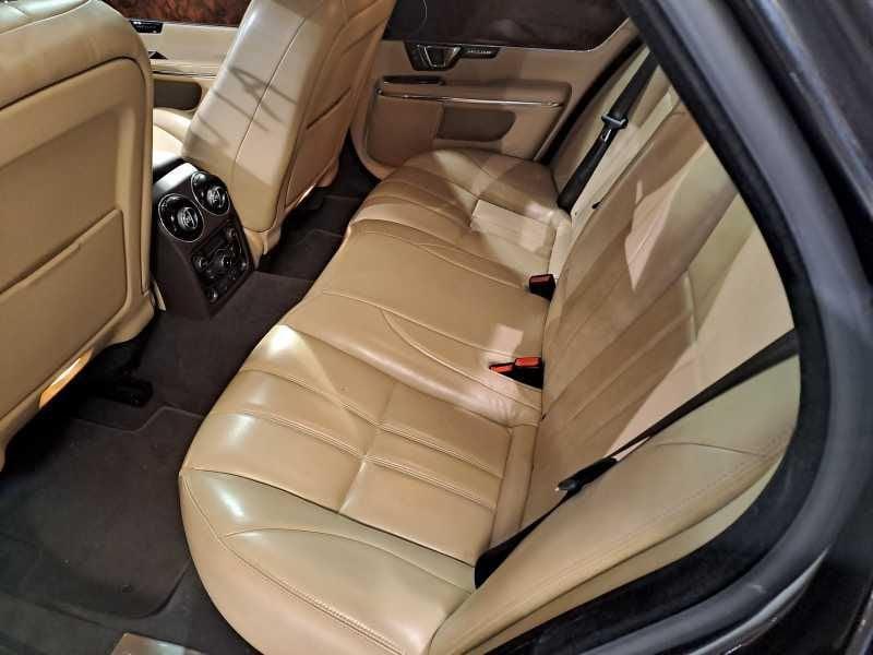 Jaguar XJ 3.0d V6 Portfolio auto my13