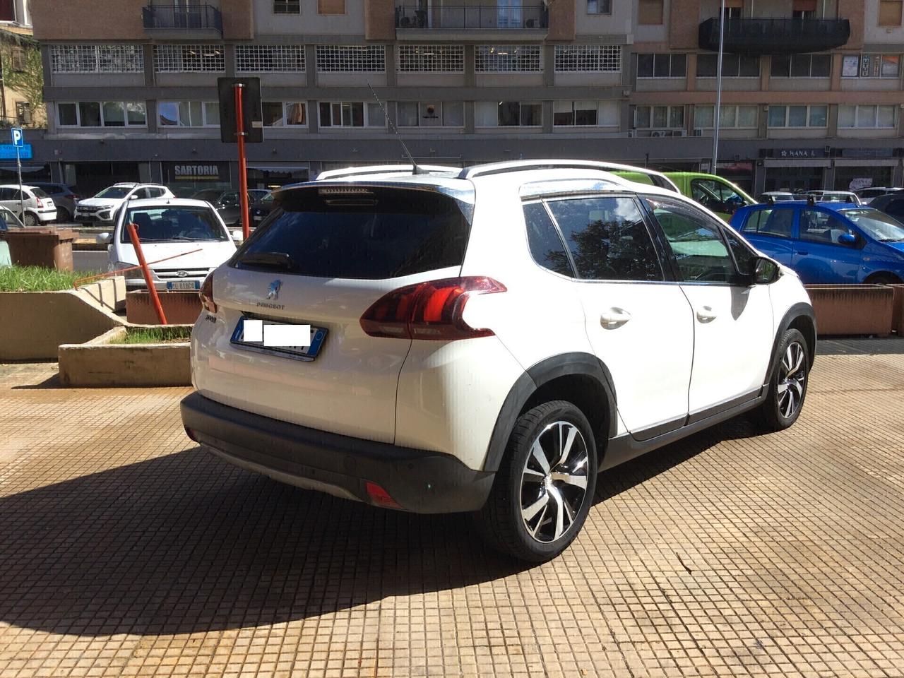 Peugeot 2008 BlueHDi 100 S&S Allure