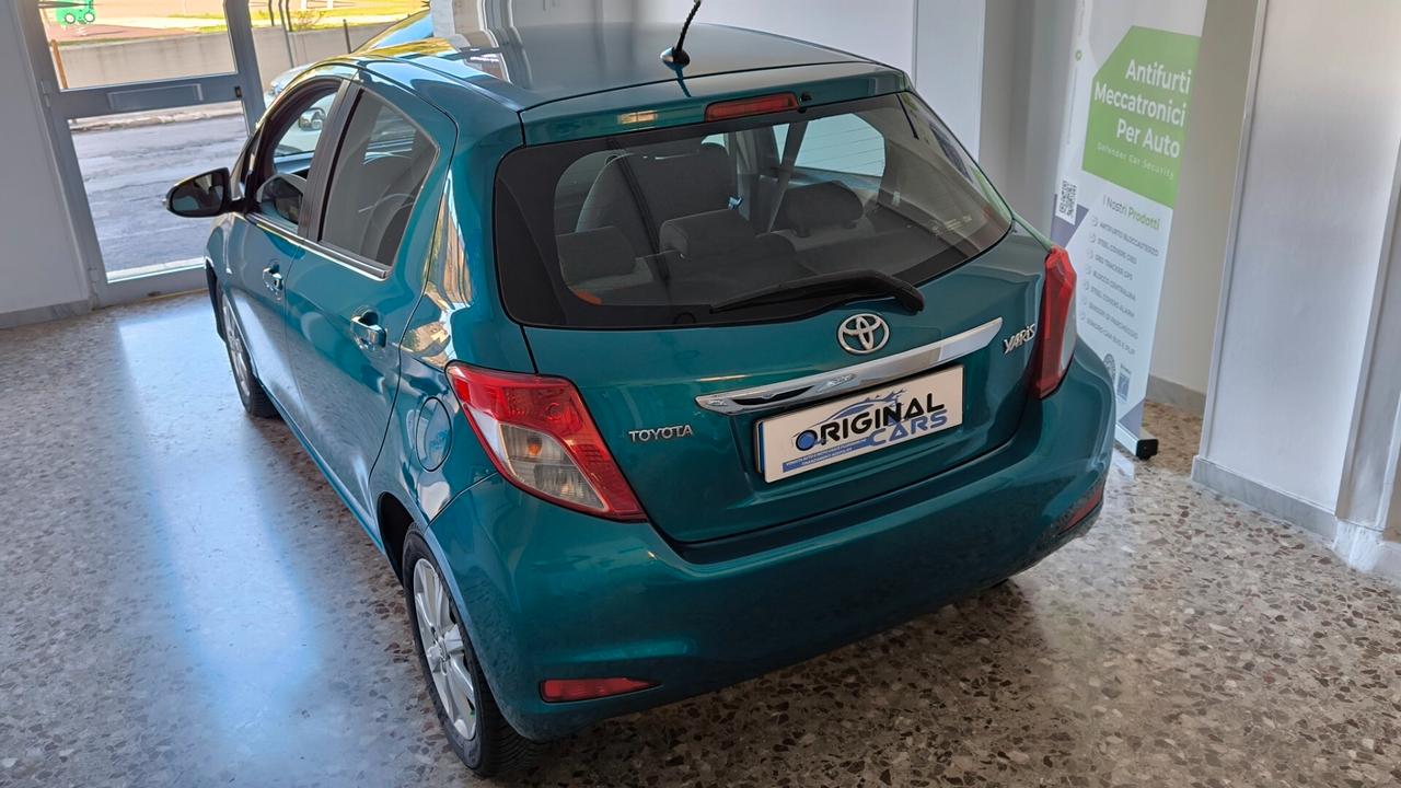 Toyota Yaris 1.4 D-4D 5 porte Lounge