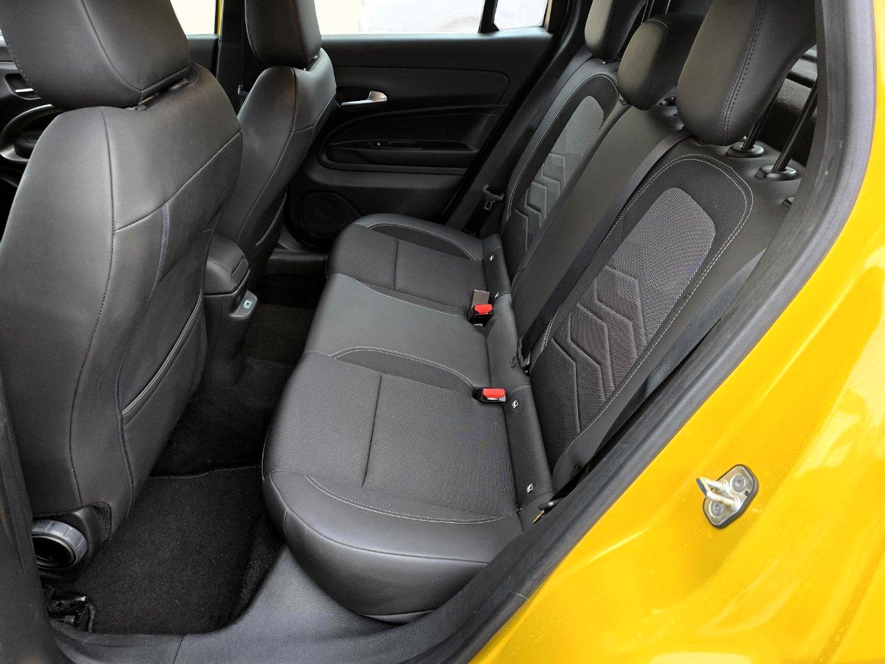 Jeep Avenger 1.2 T ALTITUDE 100CV 20.000KM TAGLIANDI JEEP EURO6E NAVI/FULL LED/PERMUTE