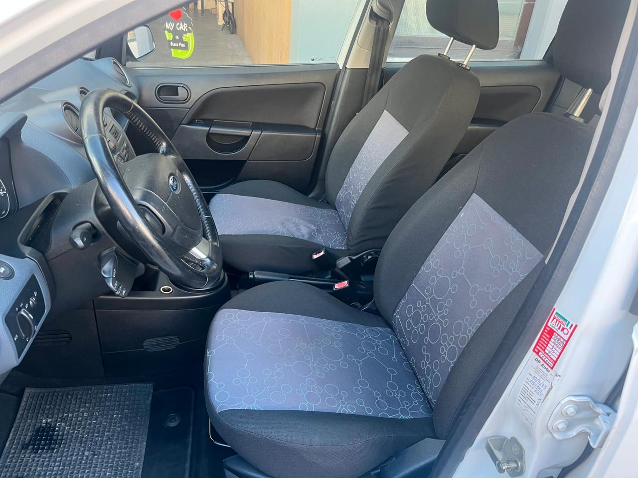 Ford Fiesta 1.2 16V 5p. Ghia