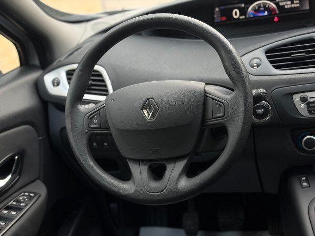 RENAULT Scenic 1.5 dCi 110CV *7 Posti*