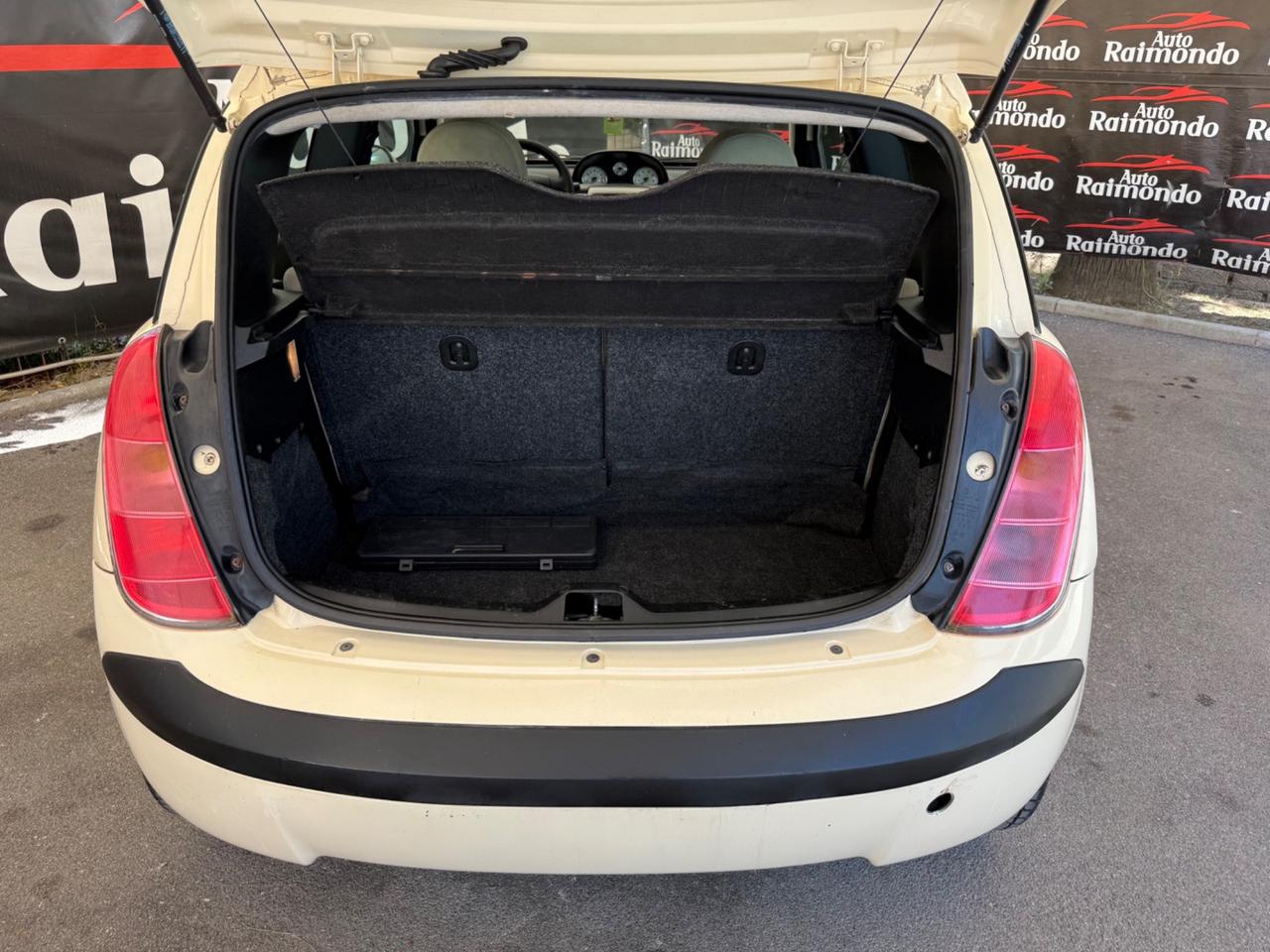 Lancia Ypsilon 1.2 Argento