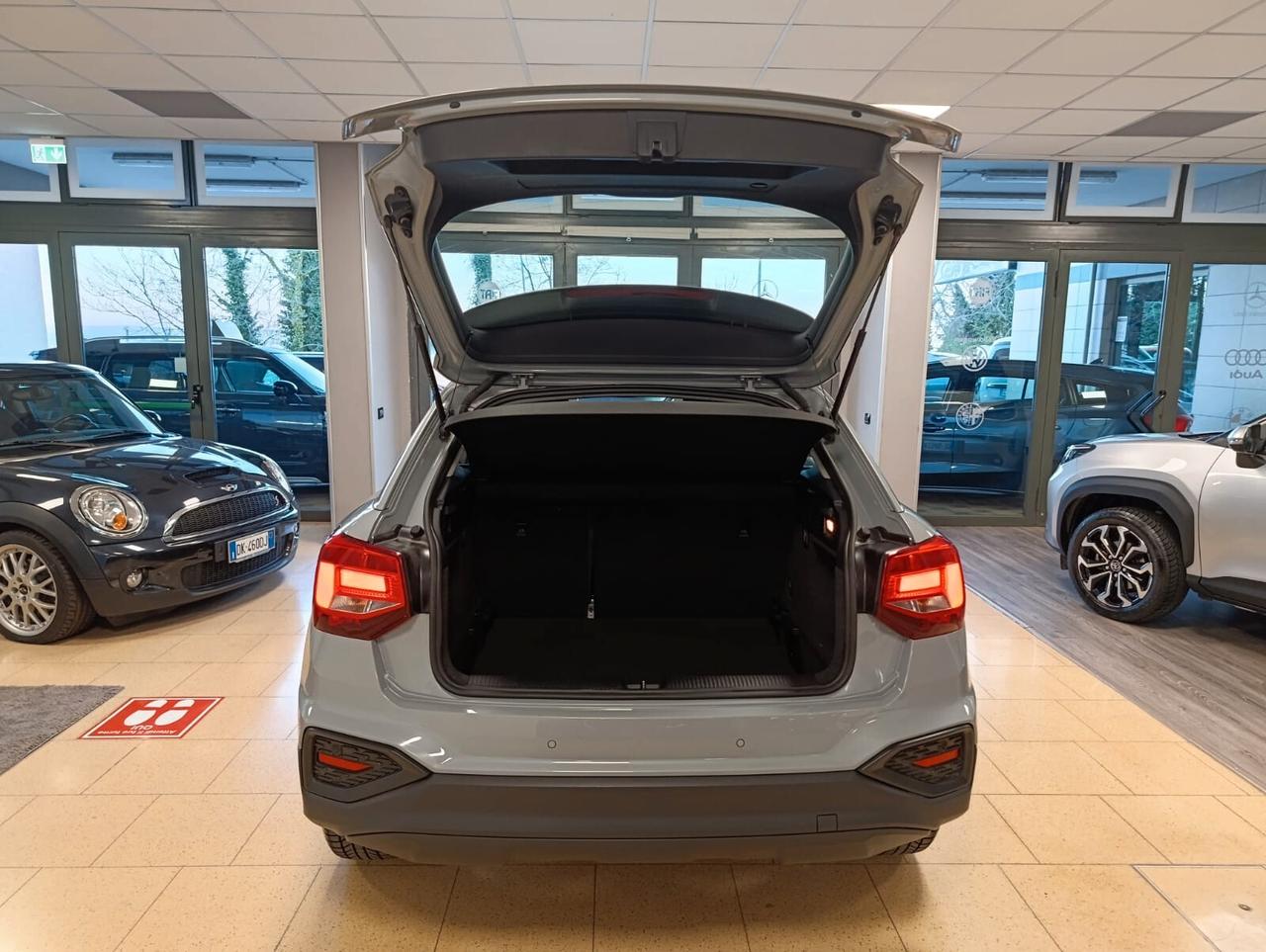 Audi Q2 35 TDI S tronic Business