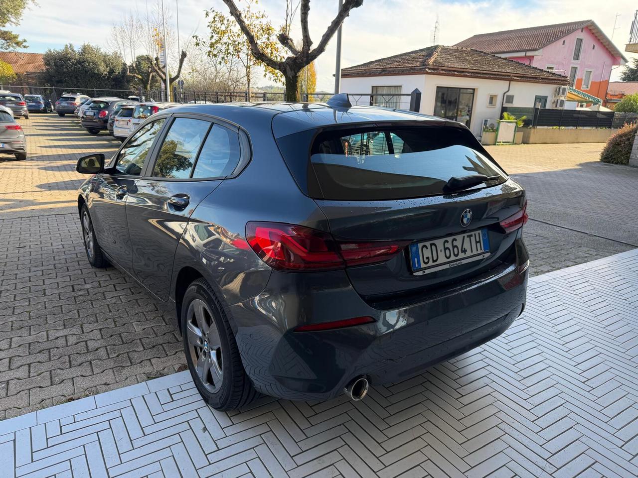 Bmw 116 116d 5p. Business Advantage