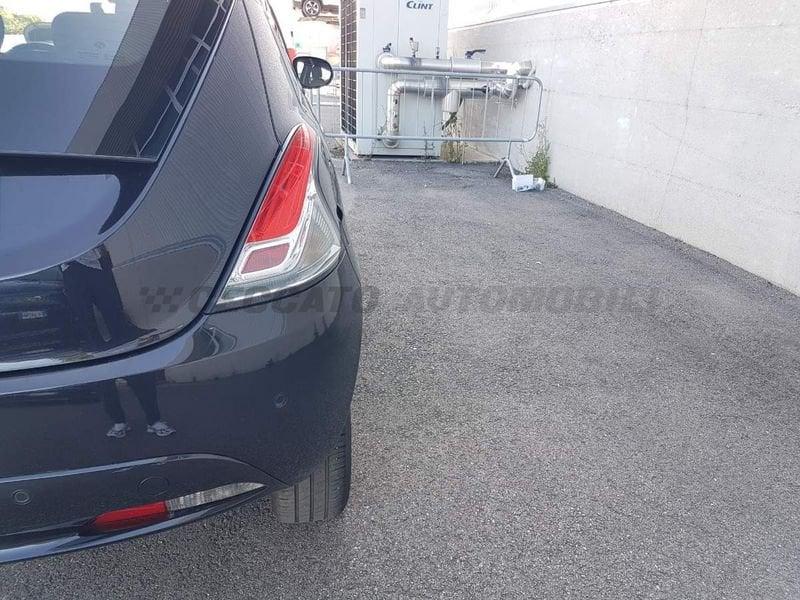 Lancia Ypsilon Ypsilon 1.0 firefly hybrid Platino s&s 70cv