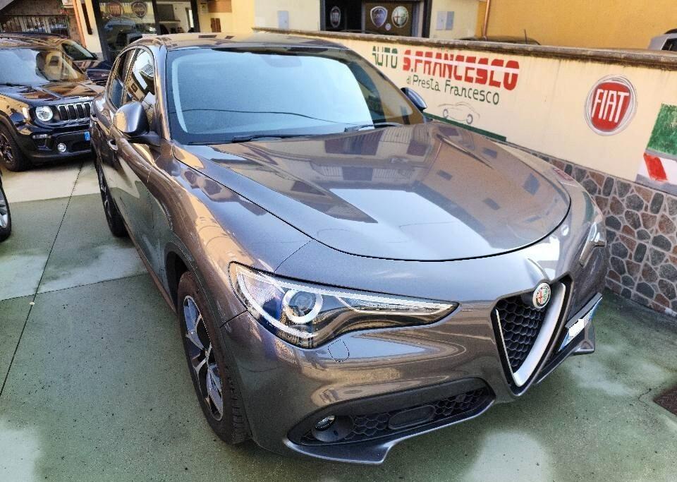 Alfa Romeo Stelvio 2.2 AT8 Executive 190cv - 2021