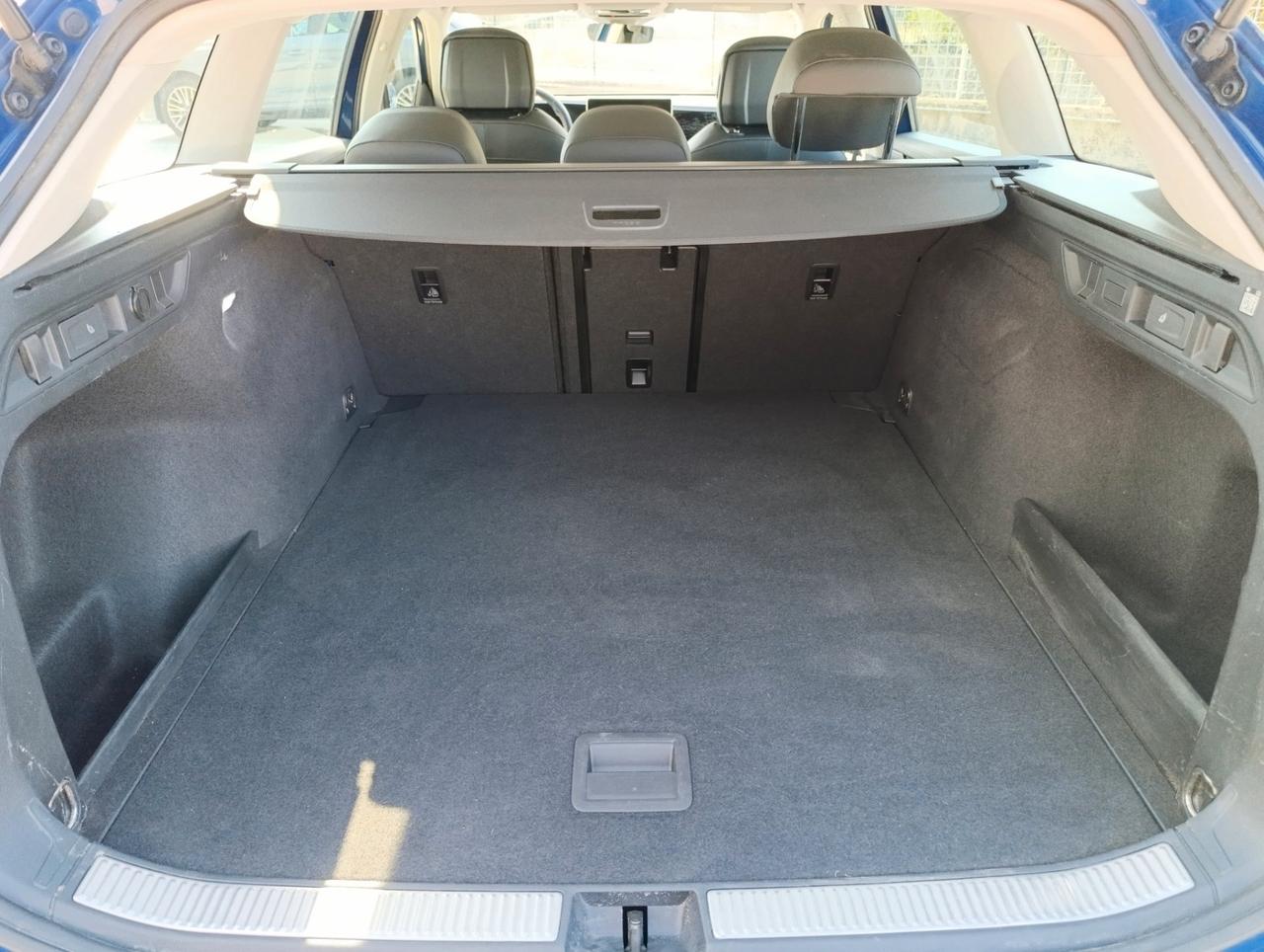 Volkswagen Passat 2.0 tdi scr R-Line 150cv dsg