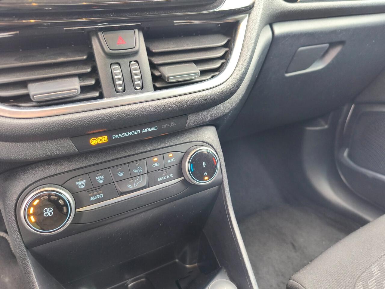 Ford Fiesta 1.1 -75 CV 5 porte Titanium Neopatentato