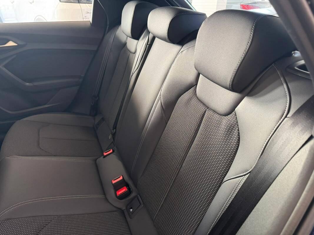 Audi A1 30 1.0 tfsi S line edition 116cv