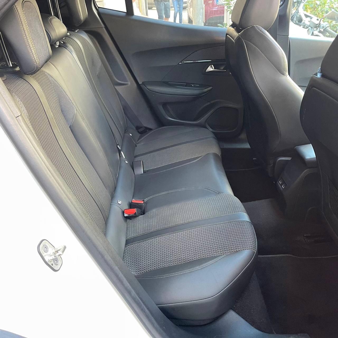Peugeot 2008 1.5 diesel 130cv EAT8 GT Line
