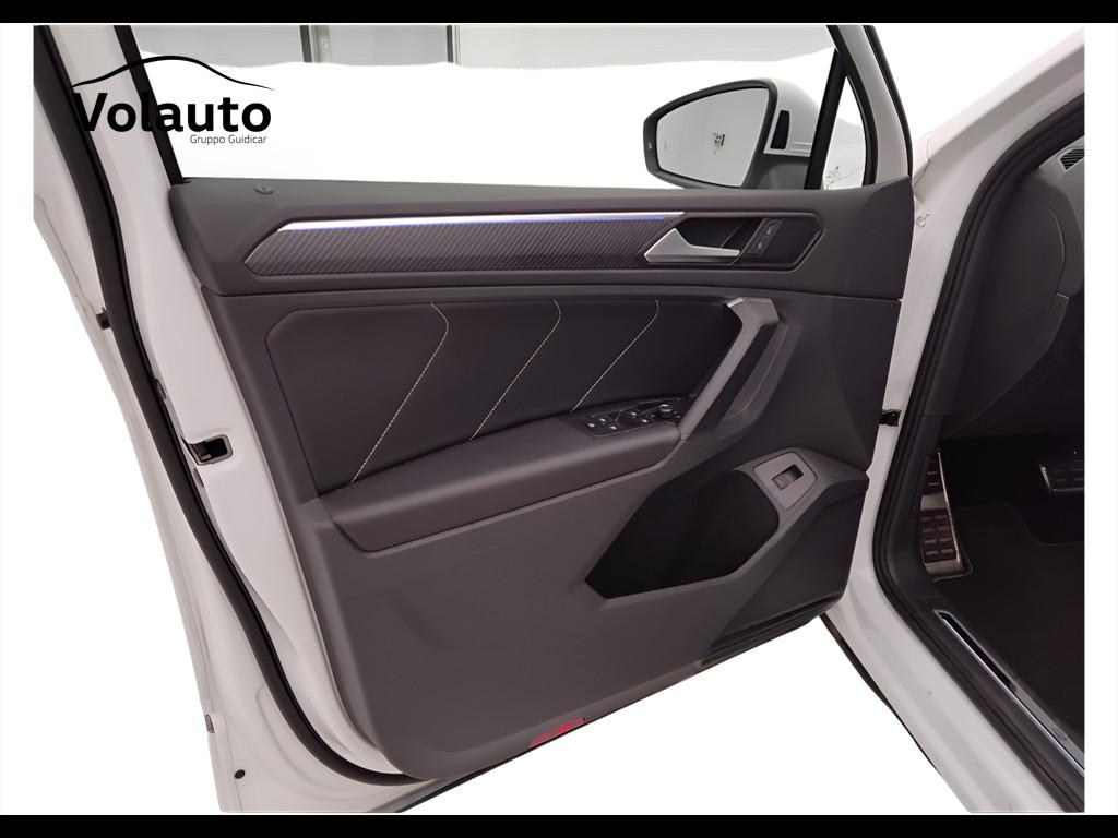 VOLKSWAGEN Tiguan II 2021 - Tiguan 1.5 tsi R-Line 150cv dsg