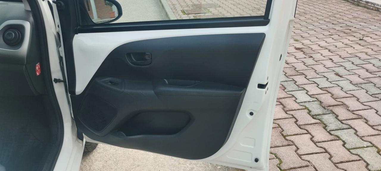 Peugeot 108 Vti 1.0 08/15 km 79650