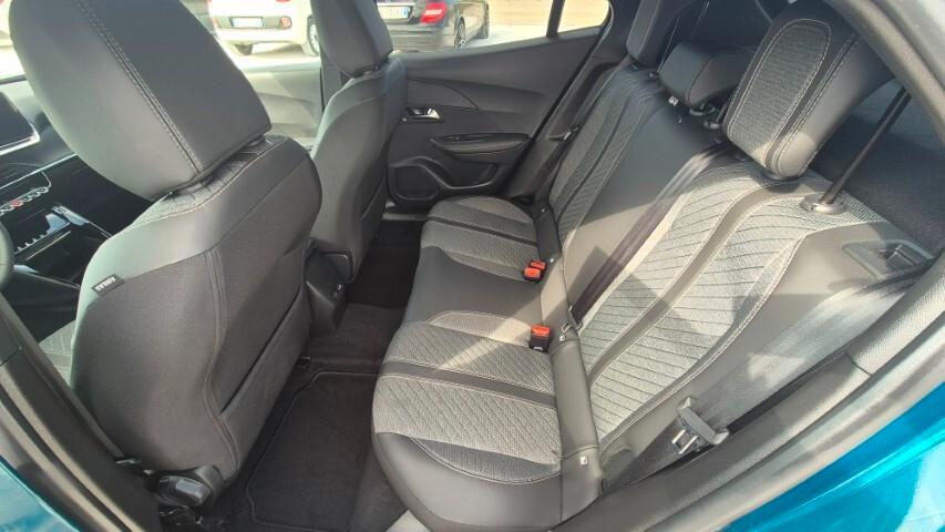 Peugeot 2008 Hybrid 145 e-DCS6 Allure - 2025