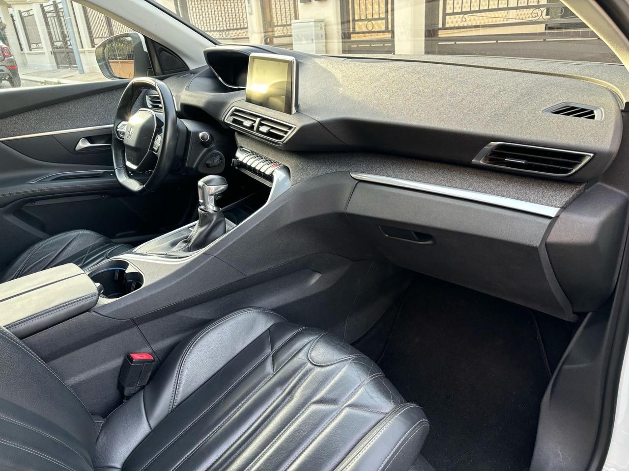 Peugeot 3008 BlueHDi 120 S&S Allure