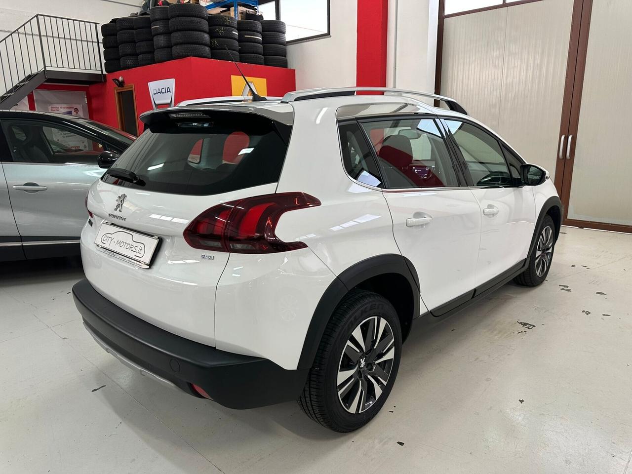 Peugeot 2008 BlueHDi 100 Allure