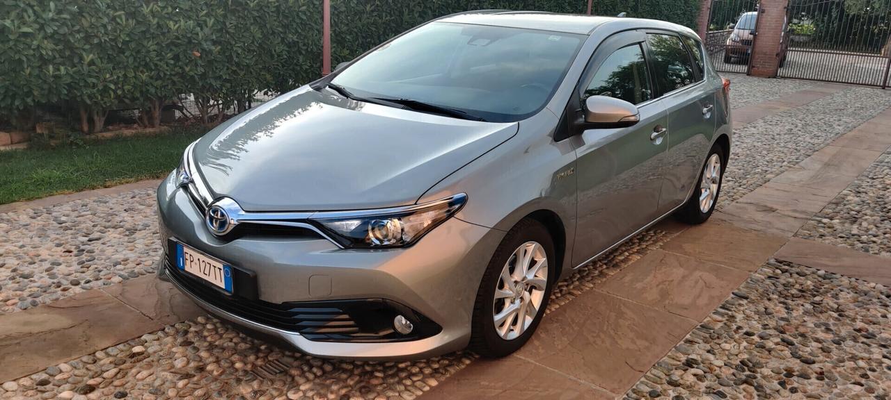 Toyota Auris 1.8 Hybrid Business