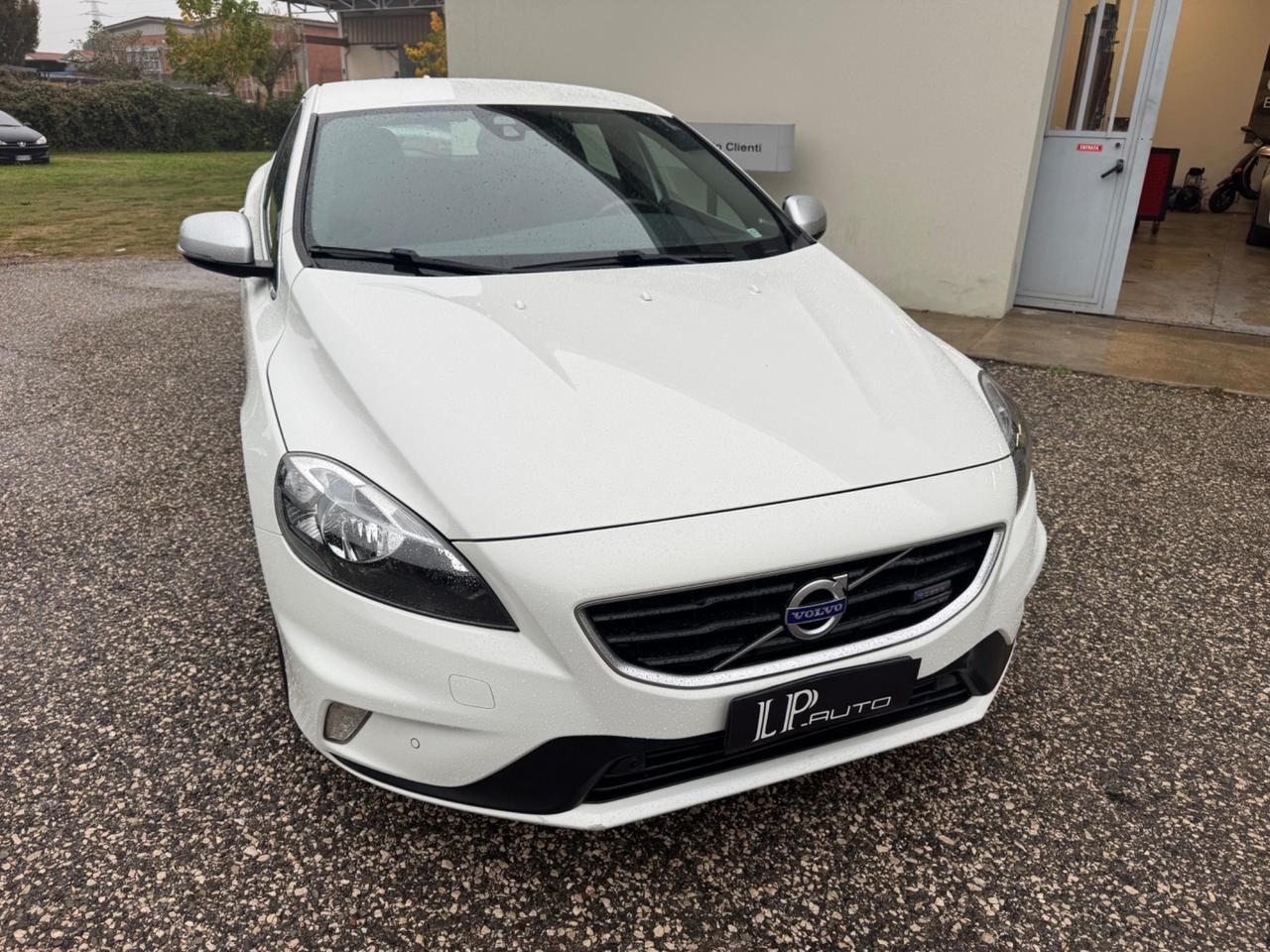 Volvo V40 D2 1.6 Powershift R-design Kinetic