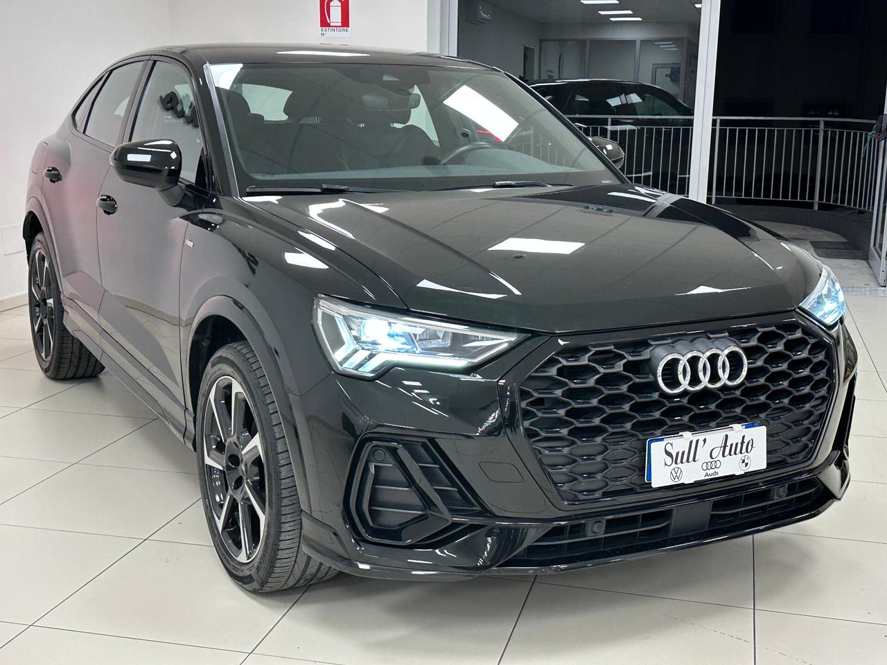 Audi Q3 35 TDI 150 CV S tronic S line edition 2020