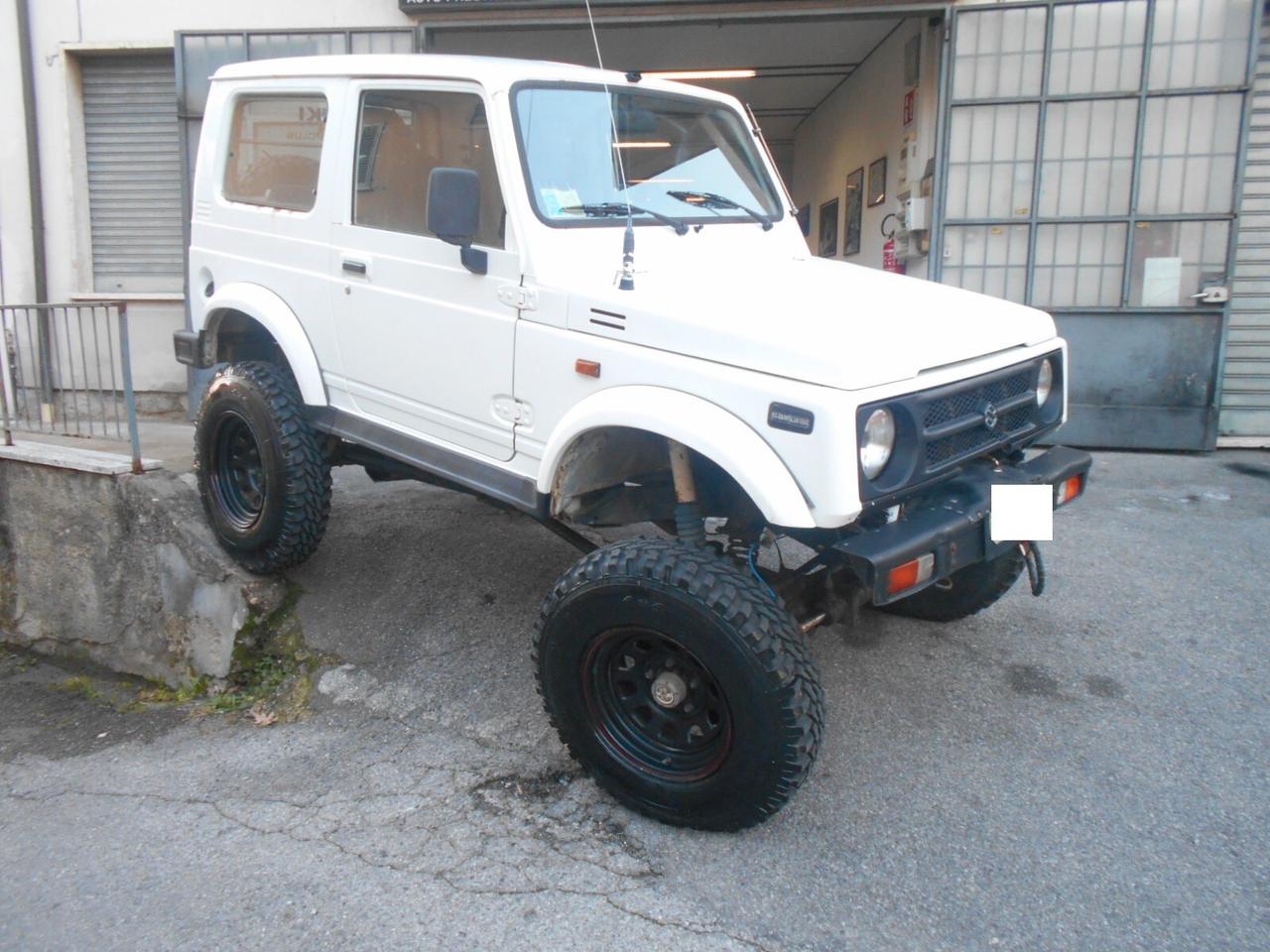 SUZUKI SAMURAI