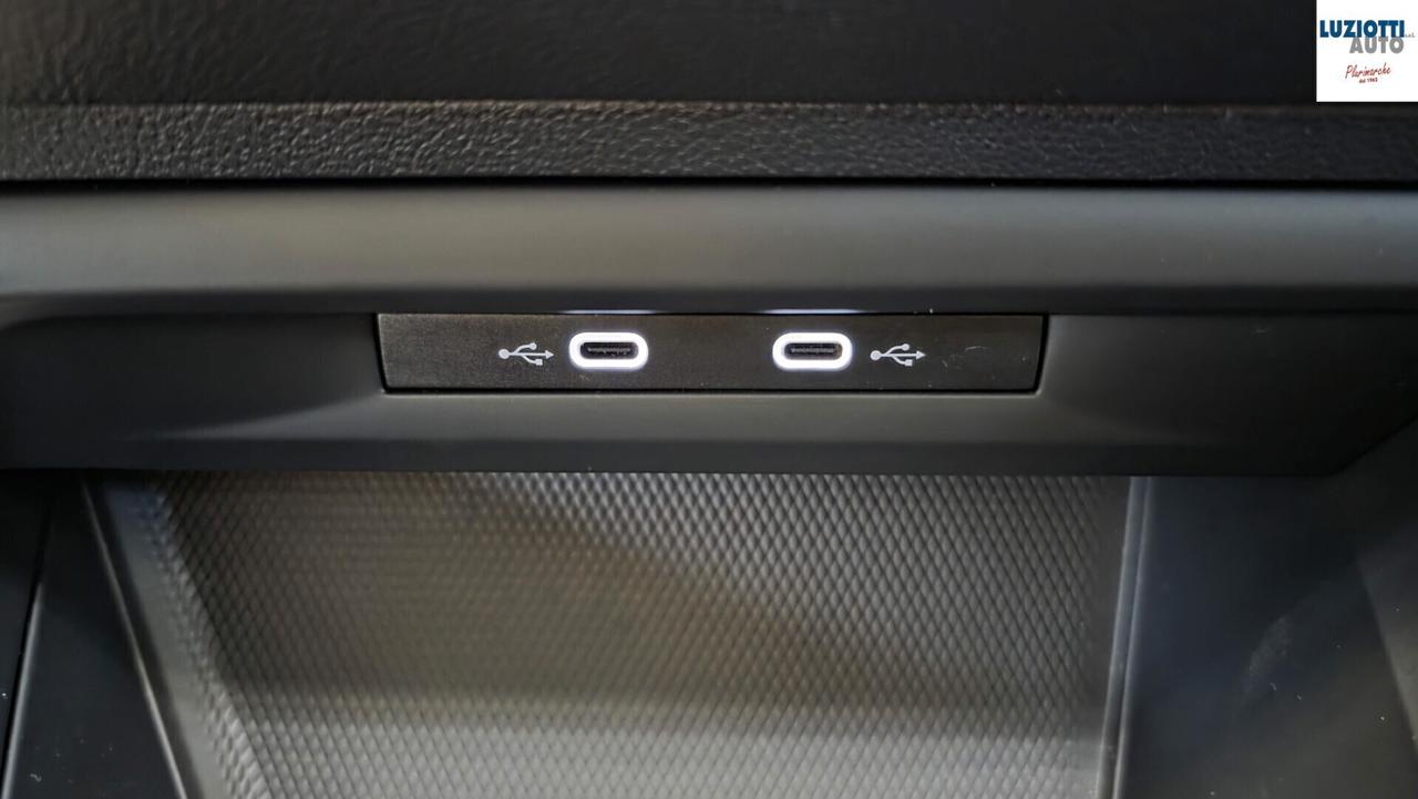 Volkswagen Golf 8 1.0 TSI 110CV LIFE