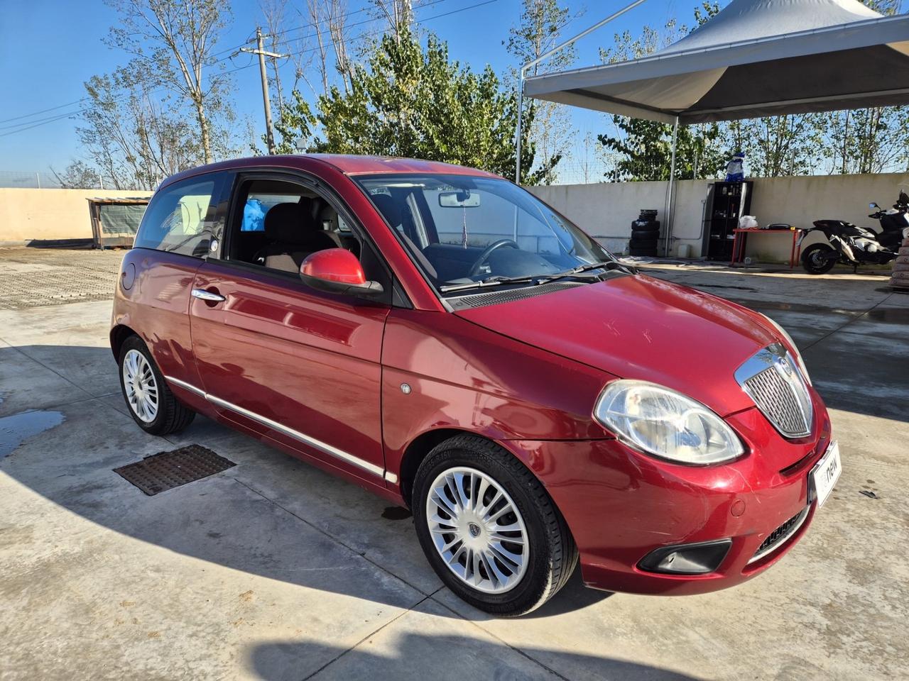 Lancia Ypsilon 1.4 Diva Ecochic GPL