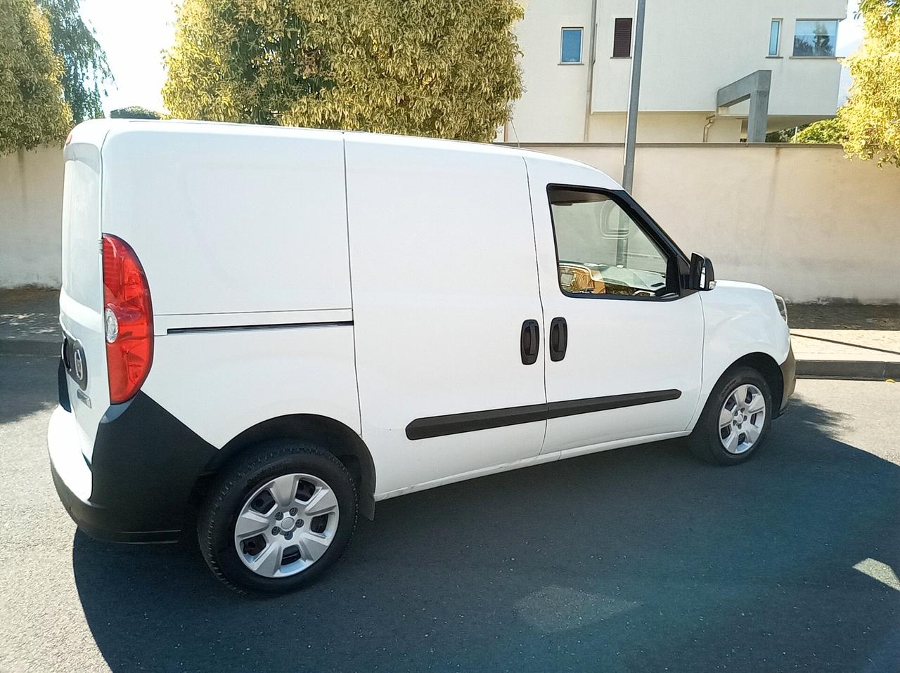 Fiat Doblo 1.6 Multijet 3posti