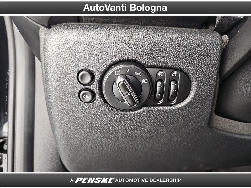MINI Mini Mini 3p 1.5 Cooper Essential Premium Mid Package auto