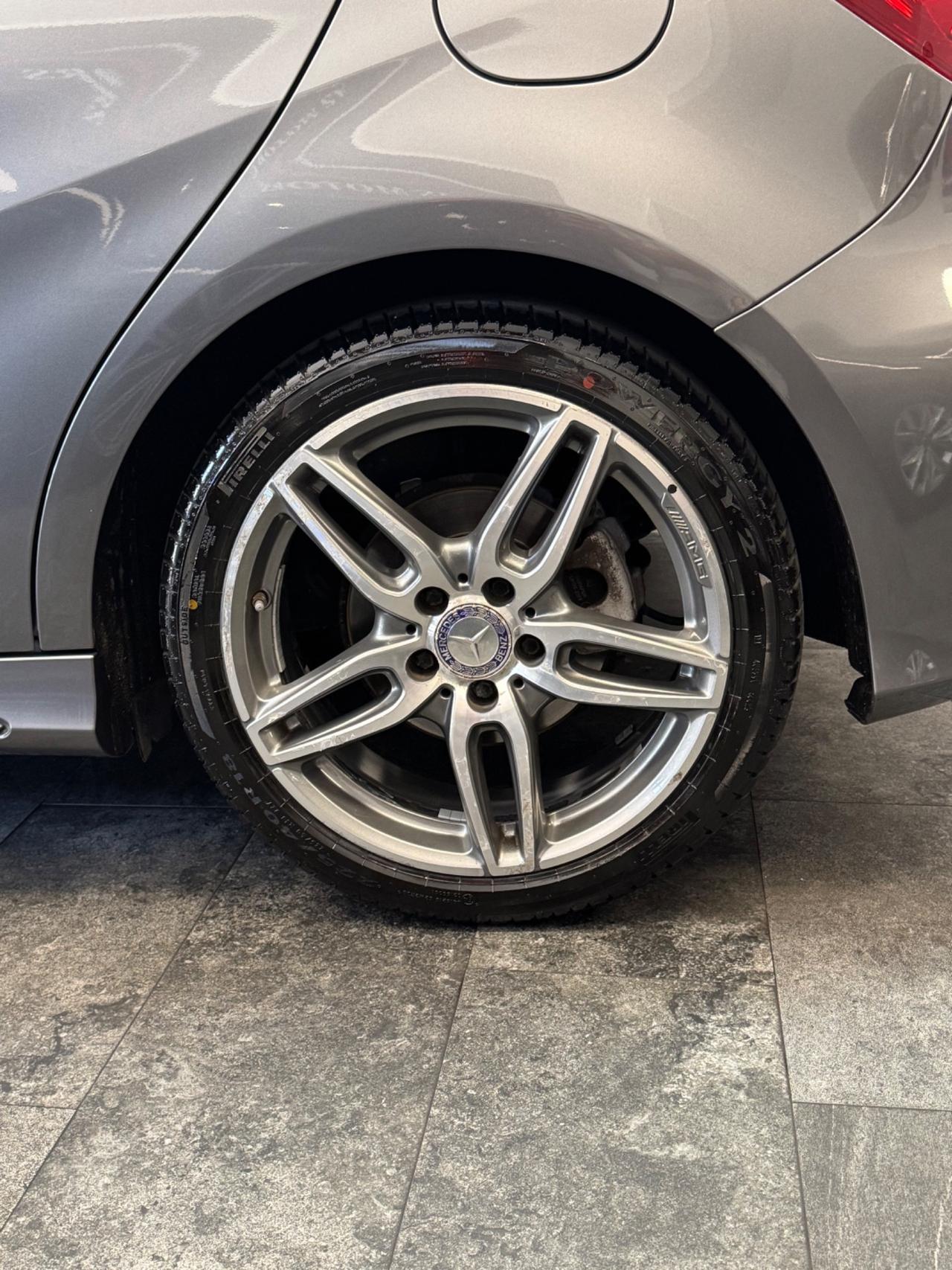 Mercedes-benz A 180 d Premium AMG Finanziabile
